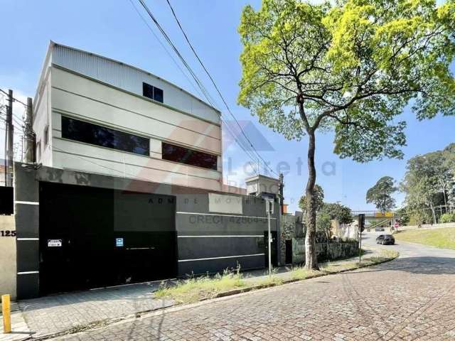 Galpão comercial para venda ou locação em São Paulo-SP, Jardim Bonfiglioli: 4 salas, 4 banheiros, 585m² de área.