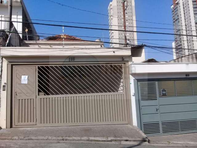 VILA GUMERCINDO CASA TÉRREA 125M², próximo ao metrô com 3 quartos, sendo 1 suíte, 2 banheiros, sala, cozinha, lavanderia e varanda, 2 vagas.