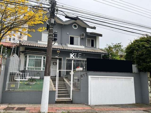 Casa com 4 quartos à venda na Rua José Abreu, --, Canto, Florianópolis por R$ 1.940.000