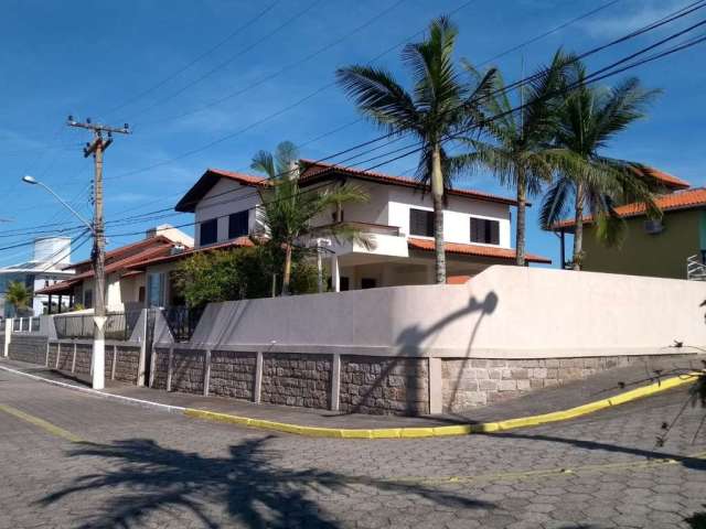 Casa com 7 quartos à venda na Rua dos Tubarões, --, Ingleses do Rio Vermelho, Florianópolis por R$ 1.800.000