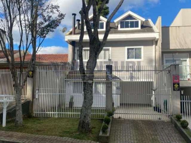 Casa com 3 quartos à venda na Rua Aristocrata, 10000, Aristocrata, São José dos Pinhais, 196 m2 por R$ 860.000