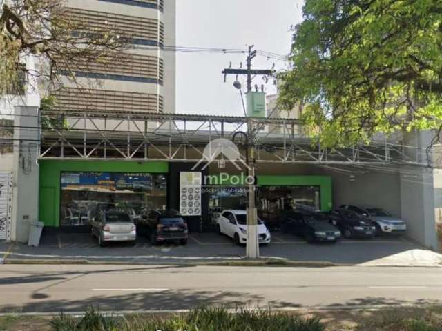 Salão comercial com 6 vagas de estacionamento na Av Moraes Sales em Campinas-SP