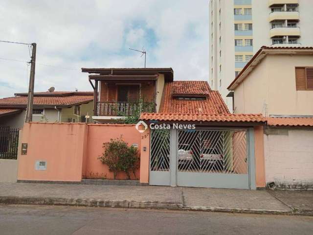 Sobrado com 3 dormitórios à venda, 222 m² por R$ 960.000,00 - Jardim América - São José dos Campos/SP