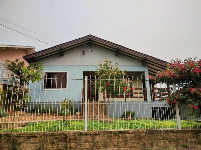 Casa de 3 quartos à venda no bairro Piá