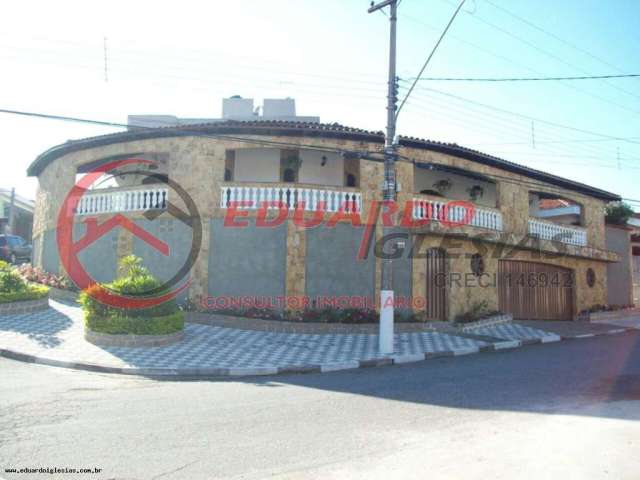 Casa para Venda em Caieiras, Centro, 3 dormitórios, 1 suíte, 3 banheiros, 4 vagas