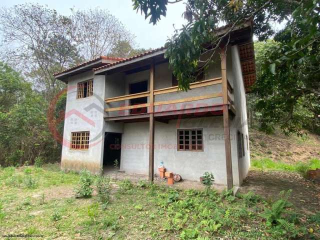 Casa para Venda em Mairiporã, Jardim Maria Antonina, 3 dormitórios, 1 suíte, 1 banheiro, 2 vagas