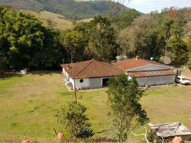 Chácara para Venda em Serra Negra, Não Especificado, 2 dormitórios, 3 banheiros, 5 vagas