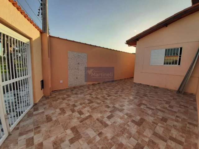 Casa com 3 quartos à venda na Vila Loty, Itanhaém  por R$ 330.000