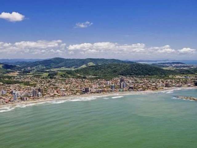 Terreno em navegantes a 240 metros do mar