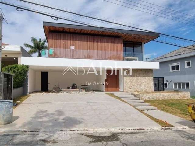 Casa de alto padrão à venda no Condomínio Morada dos Lagos em Barueri.