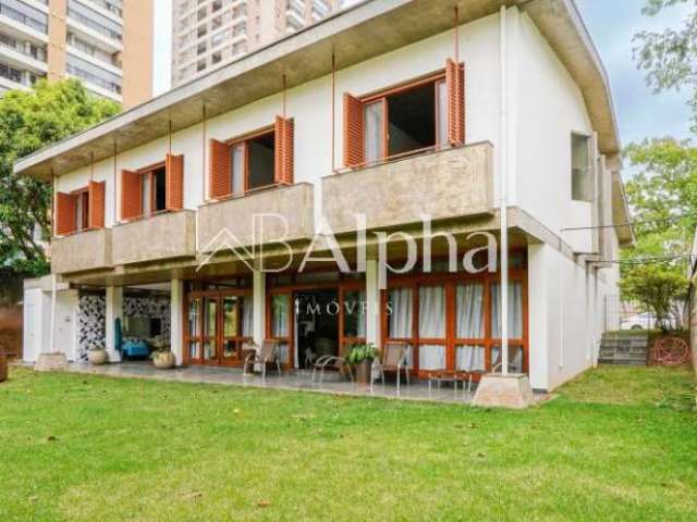 Casa a venda no Residencial Alphaville 1 em Barueri - SP