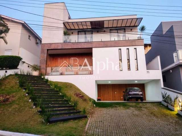 Casa a venda no Condomínio Tarumã em Santana de Parnaíba - SP