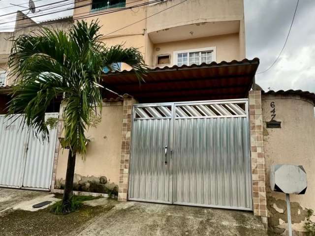 Casa triplex INDEPEDENTE com terraço exclusivo para você