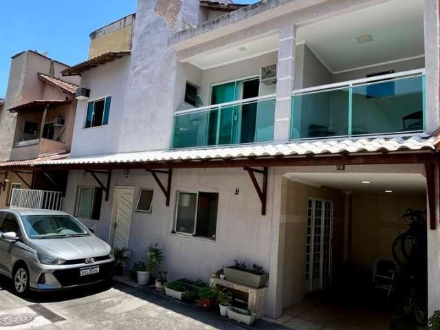 Linda casa em vila  Rancho Novo com 02 quartos todos com suíte