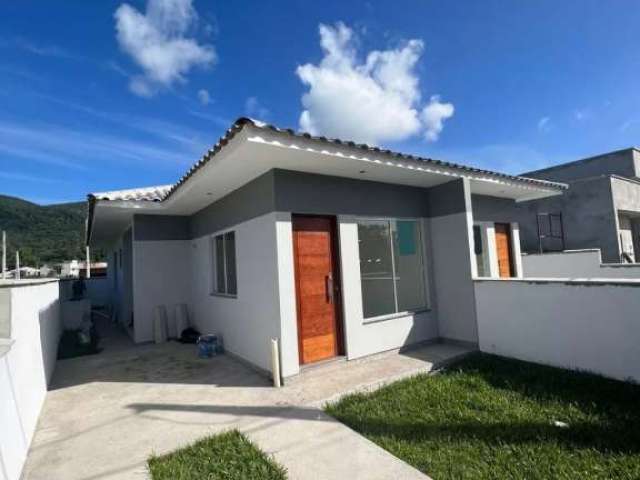 Casa geminada de 2 quartos com suíte no Bairro Forquilhas-São José-SC - CA1341