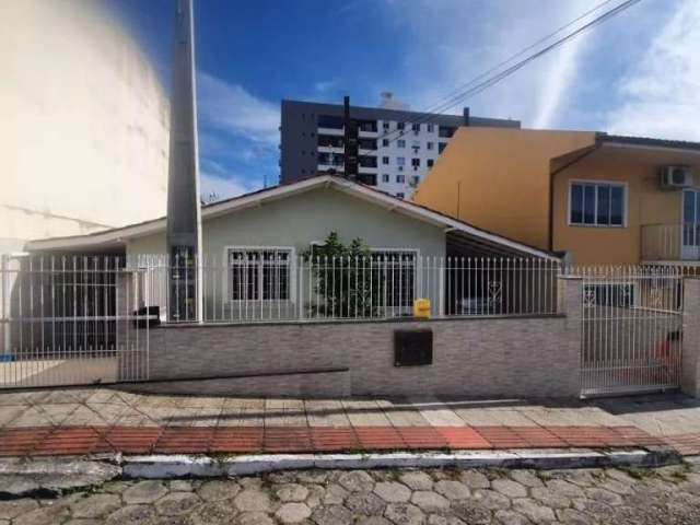 Ampla casa no bairro ipiranga - ap678