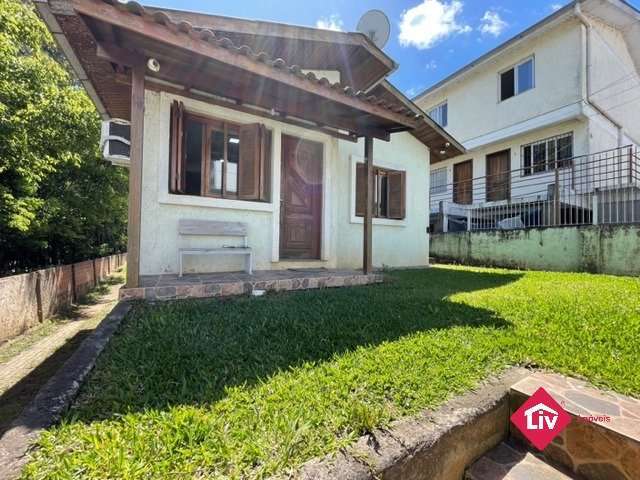 Casa para Venda - 120m², 2 dormitórios, 2 vagas - Marechal Floriano