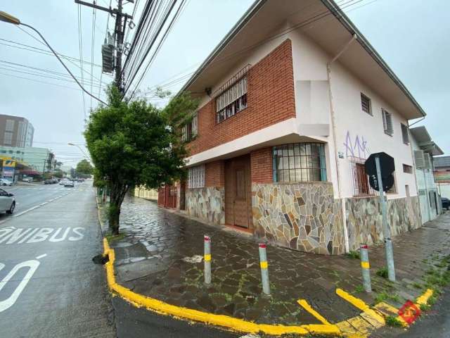 Casa para Venda - 202.18m², 4 dormitórios, 2 vagas - Pio X