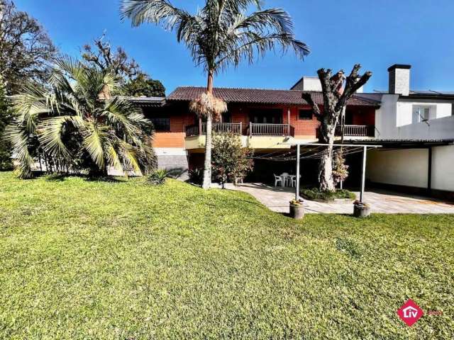 Casa para Venda - 467.85m², 3 dormitórios, sendo 2 suites, 3 vagas - Bela Vista