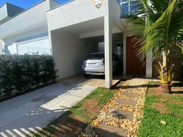 Casa semimobiliada com 3 quartos sendo 1 suíte 2 vagas de garagem no ribeirão da ilha em florianópolis/sc