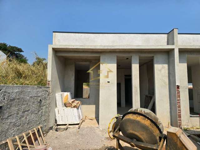 Casa em construção a venda na borda do campo