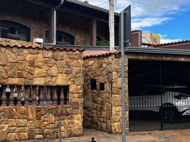 Casa com 3 dormitórios à venda, 259 m² por R$ 900.000 - Jardim Santa Genebra (Em frente ao Shopping Dom Pedro) - Campinas/SP