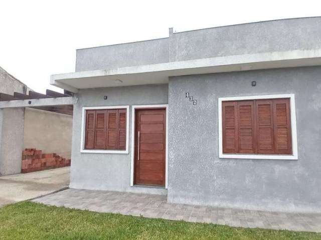 Casa 02 Dorm à venda no Bairro CAPÃO NOVO - 2 vagas de garagem