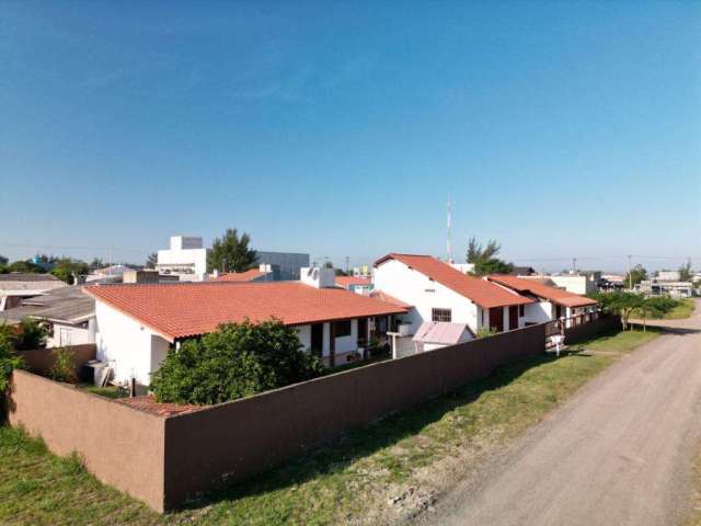 Casa 05 Dorm à venda no Bairro CAPÃO NOVO - 4 vagas de garagem