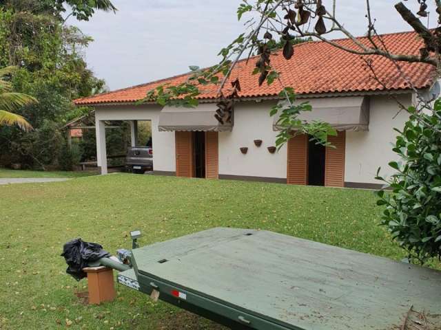 Chácara Guararema Maracatú 3.000m² - Casa 03 Dorms/02 Suítes/06 Garagens - Pomar, Piscina, Área Gourmet, Área verde - Condomínio de Chácara!!! Local Tranquilo e Familiar!!!