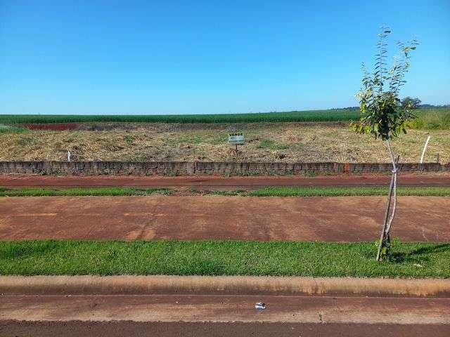 Terreno comercial, plano, próximo Universidade Tecnologica