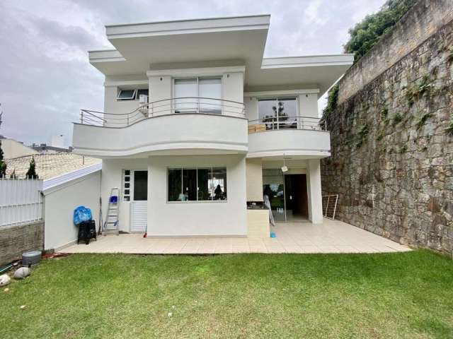 Casa para Venda em Florianópolis, Estreito, 3 dormitórios, 3 suítes, 3 banheiros, 2 vagas