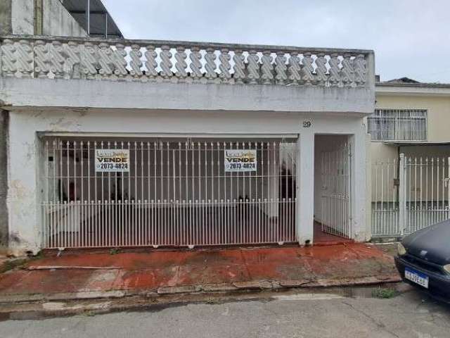 CASA ASSOBRADADA À VENDA: Com 3 dorms, sendo 1 suíte, 2 vagas cobertas,1 terraço com 20 M² na frente e outro nos fundos com 15 M² Itaquera, Z/L, S.P.