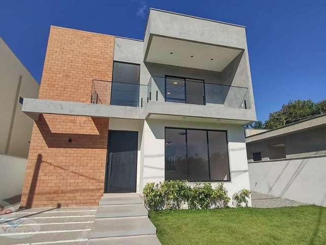 Linda casa Duplex em Condomínio com total infra estrutura com super facil acesso a Rodovia e ao Centro