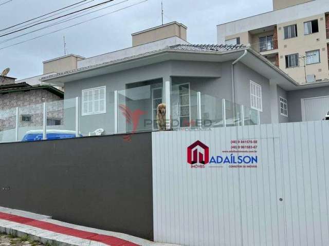 Casa com 3 quartos e 2 suítes à venda,200 m²p por r$ 893.000 são jose sc