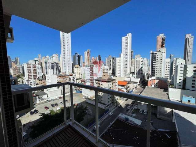 Apartamento localizado no CENTRO de Balneário Camboriú, a 350m do MAR!!