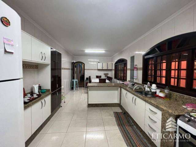 Sobrado com 3 dormitórios à venda, 150 m² por R$ 850.000,00 - Fazenda Aricanduva - São Paulo/SP