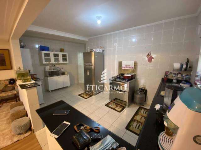 Sobrado com 3 dormitórios, 2 suítes à venda, 200 m² por R$ 670.000 - Cidade Líder - São Paulo/SP