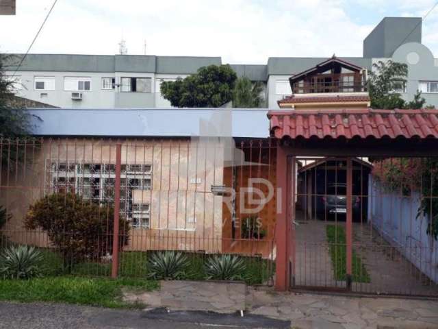 Casa com 3 quartos à venda na Rua José Francisco Oliosi da Silveira, 101, Jardim Isabel, Porto Alegre por R$ 500.000