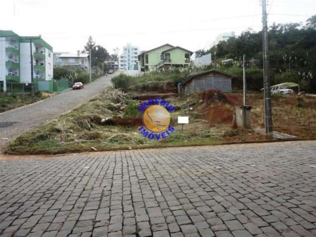 Terreno à venda na Nossa Senhora da Saúde, Caxias do Sul  por R$ 700.000