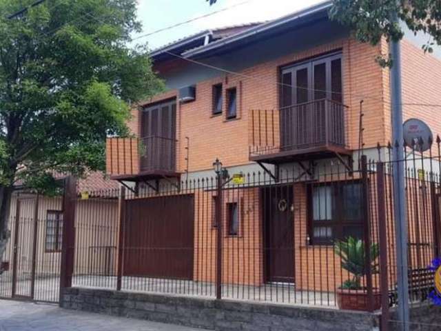 Casa com 3 quartos à venda no São Leopoldo, Caxias do Sul , 177 m2 por R$ 744.000