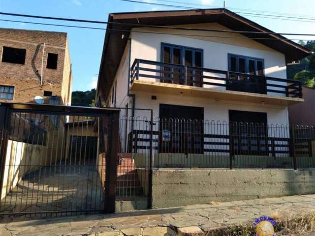 Casa com 8 quartos à venda no Galópolis, Caxias do Sul , 279 m2 por R$ 490.000