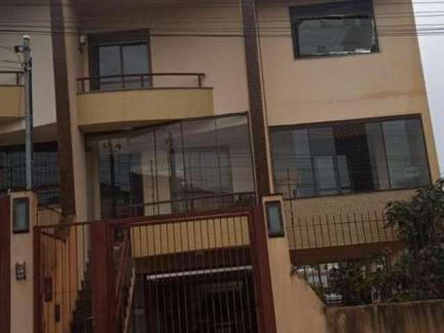 Casa com 4 quartos à venda no Treviso, Caxias do Sul , 192 m2 por R$ 532.000