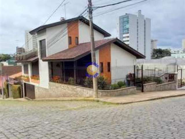 Casa com 3 quartos à venda no Rio Branco, Caxias do Sul , 239 m2 por R$ 1.100.000