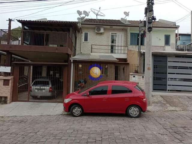 Casa com 2 quartos à venda no Charqueadas, Caxias do Sul , 68 m2 por R$ 240.000