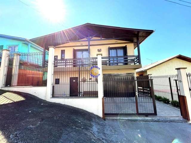 Casa com 4 quartos à venda na Bela Vista, Caxias do Sul , 245 m2 por R$ 990.000