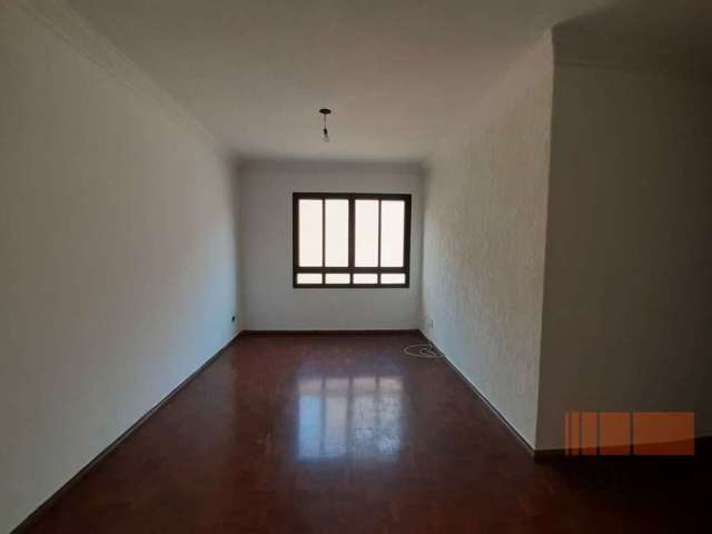 Apartamento com 58 metros e 3 dormitórios.