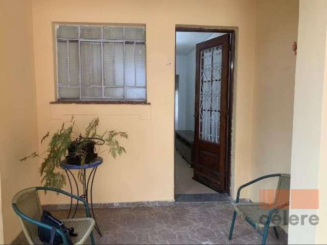 CASA TÉRREA NA ÁGUA / SP - 210m 2  |  03 DORM. | 1 VAGA | QUINTAL GRANDE - R$ 690.000,00