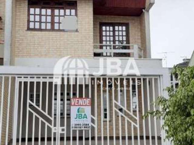 Casa com 4 quartos à venda na Rua Generis Calvo, 109, Tarumã, Curitiba, 170 m2 por R$ 759.000