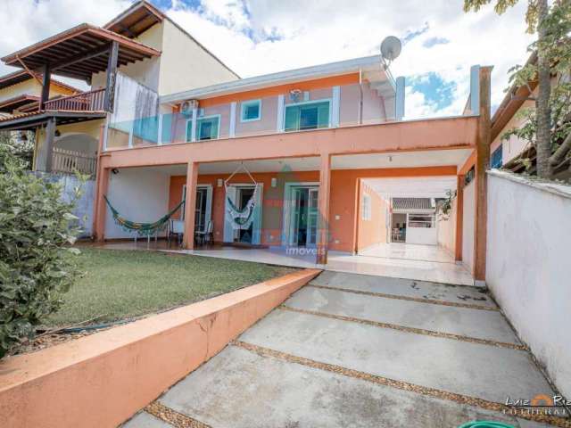 Casa em condomínio fechado com 6 quartos à venda na Avenida Copacabana, Praia da Lagoinha, Ubatuba por R$ 3.300.000