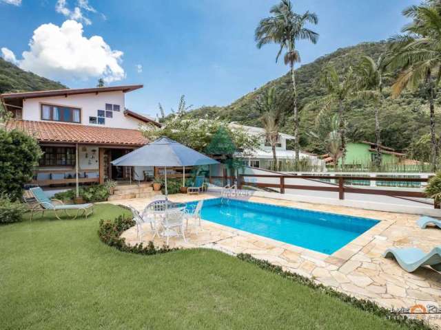 Casa em condomínio fechado com 3 quartos à venda na Rua Juriti, Praia da Lagoinha, Ubatuba, 124 m2 por R$ 2.500.000